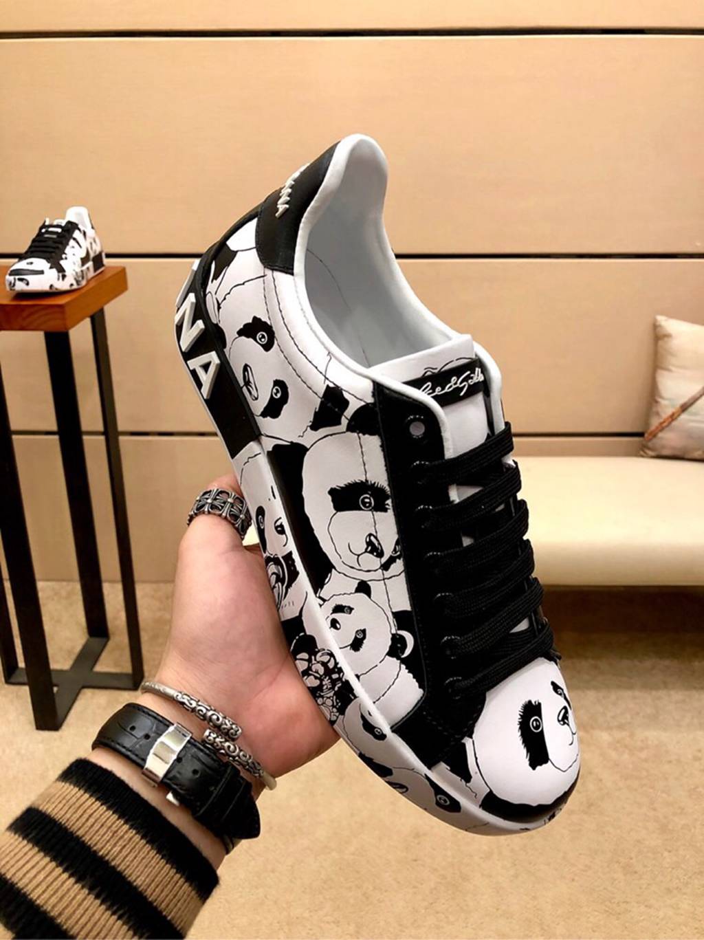 D*G sneaker